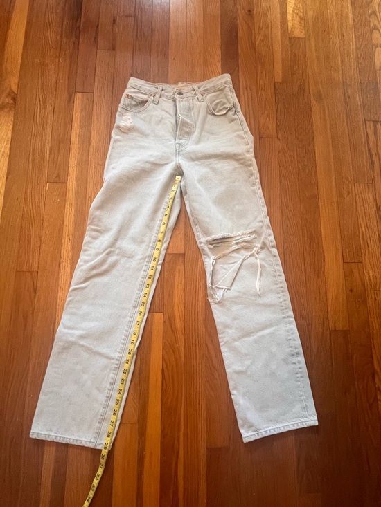 LEVI’S Ribcage Light Blue Distressed - Picture 5 of 7